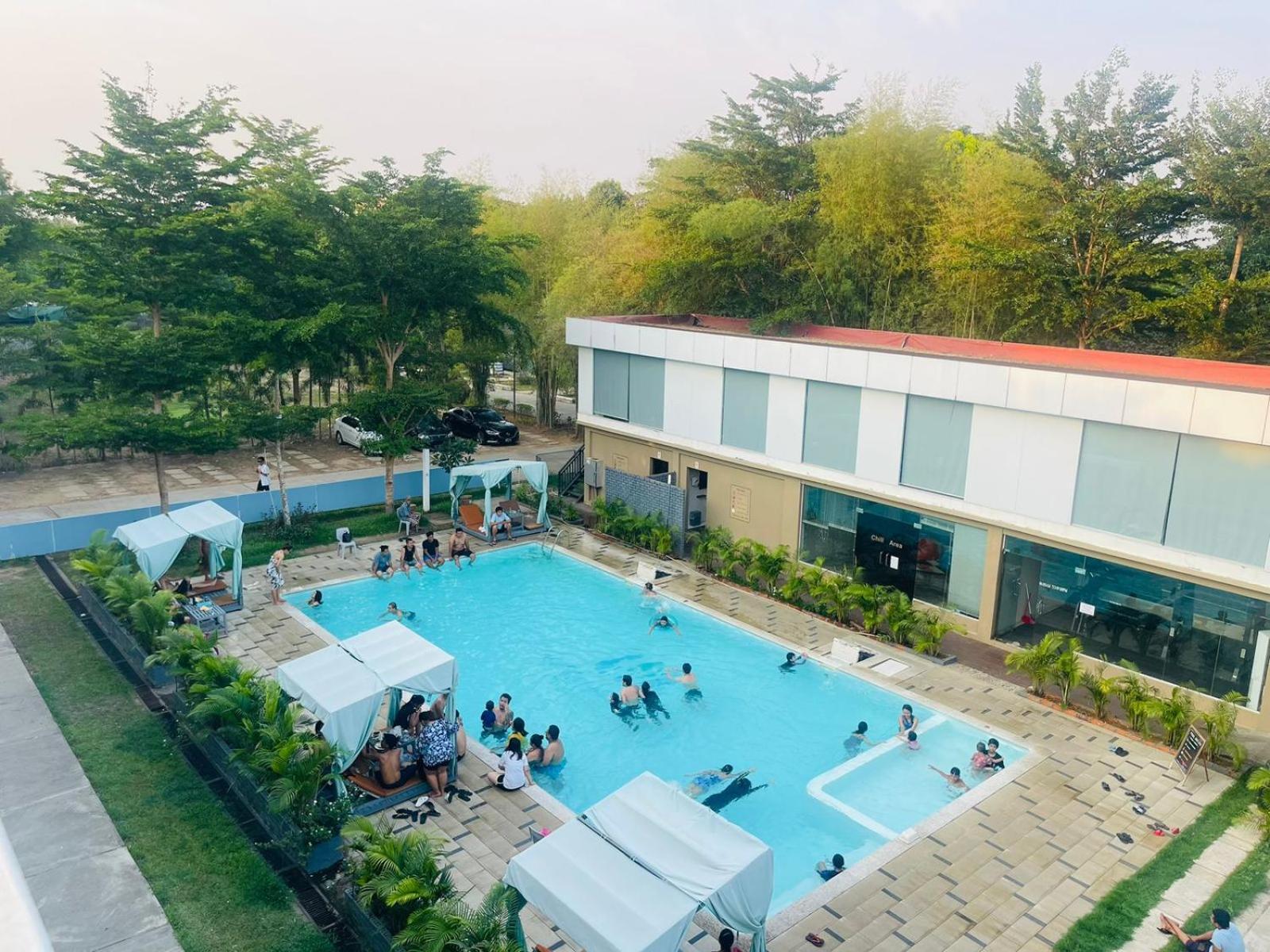 Wh Hotel & Service Apartment Thanlyin Exterior photo