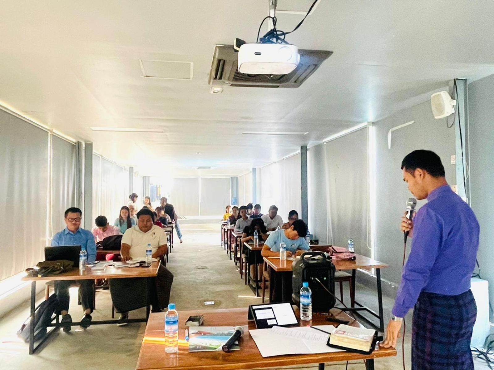 Wh Hotel & Service Apartment Thanlyin Exterior photo