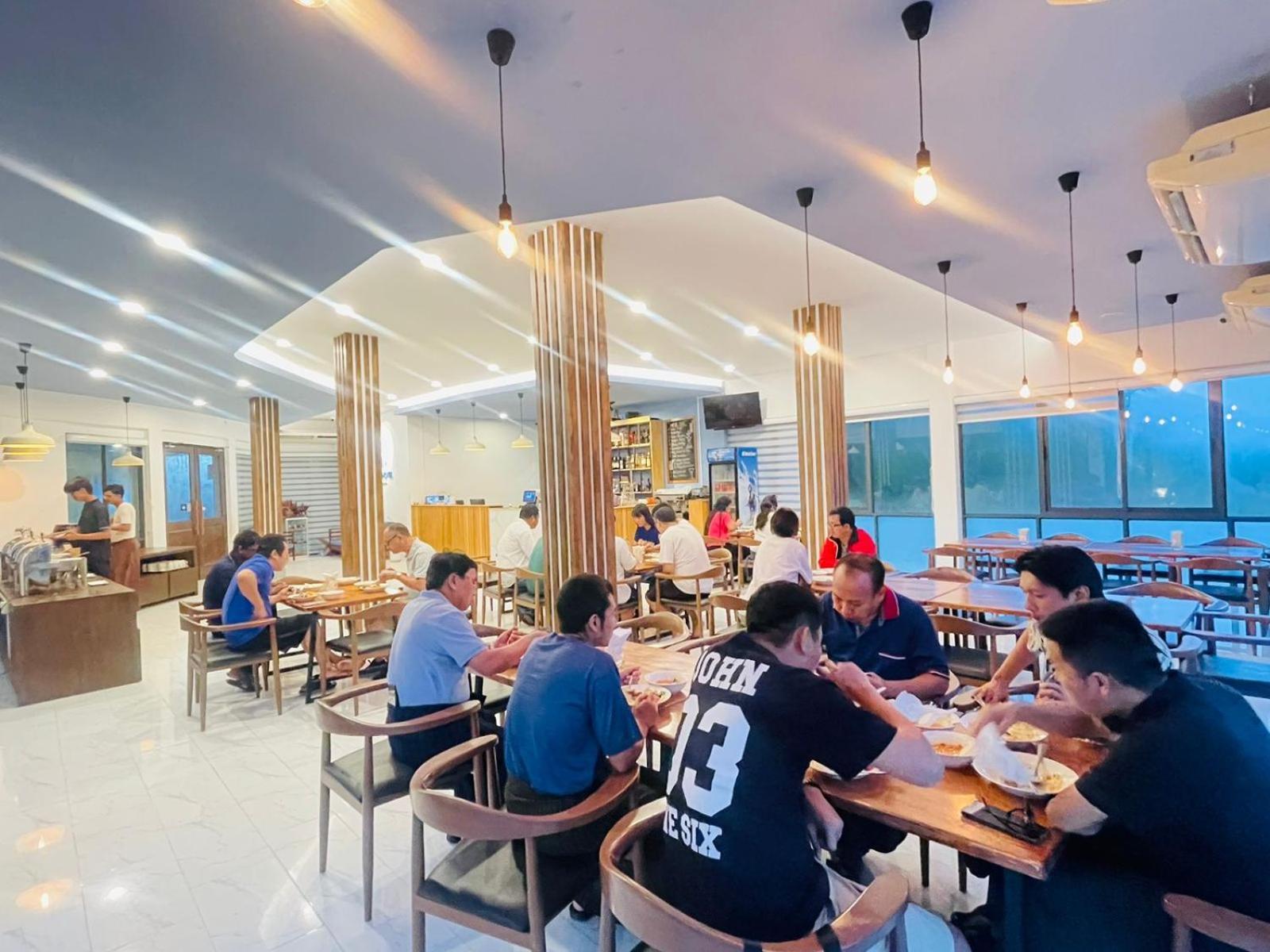 Wh Hotel & Service Apartment Thanlyin Exterior photo