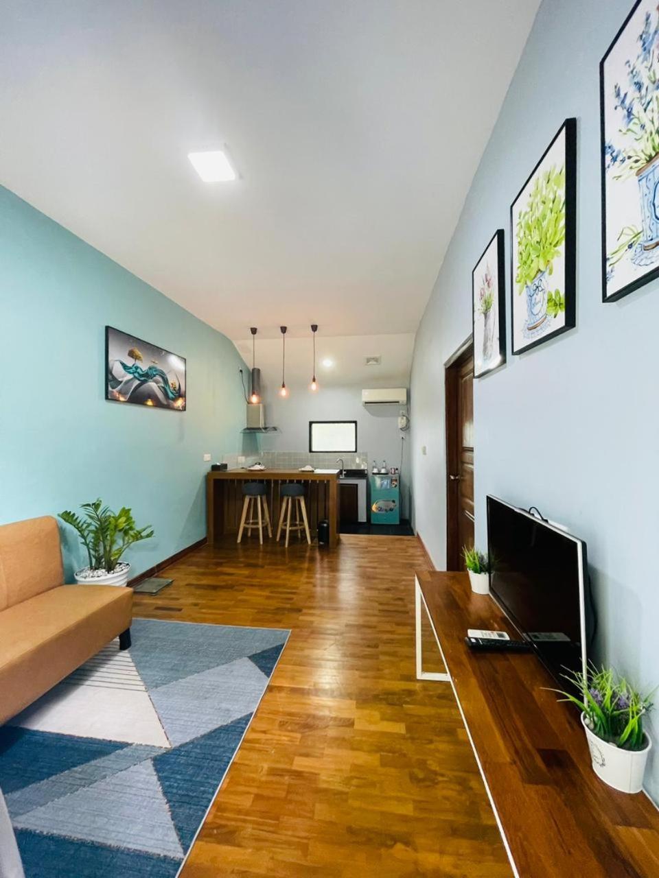 Wh Hotel & Service Apartment Thanlyin Exterior photo